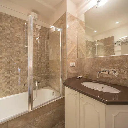 Lady Capulet Apartment *