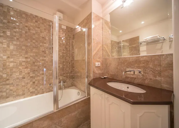 Lady Capulet Apartment *